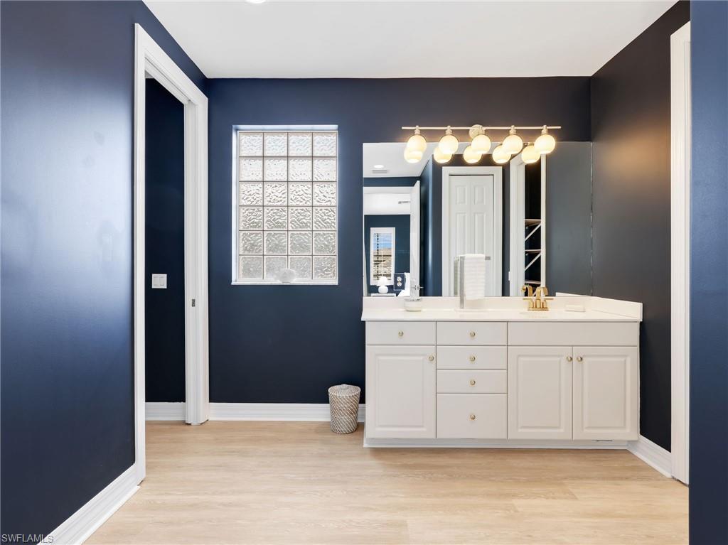 4232 Kensington High ST