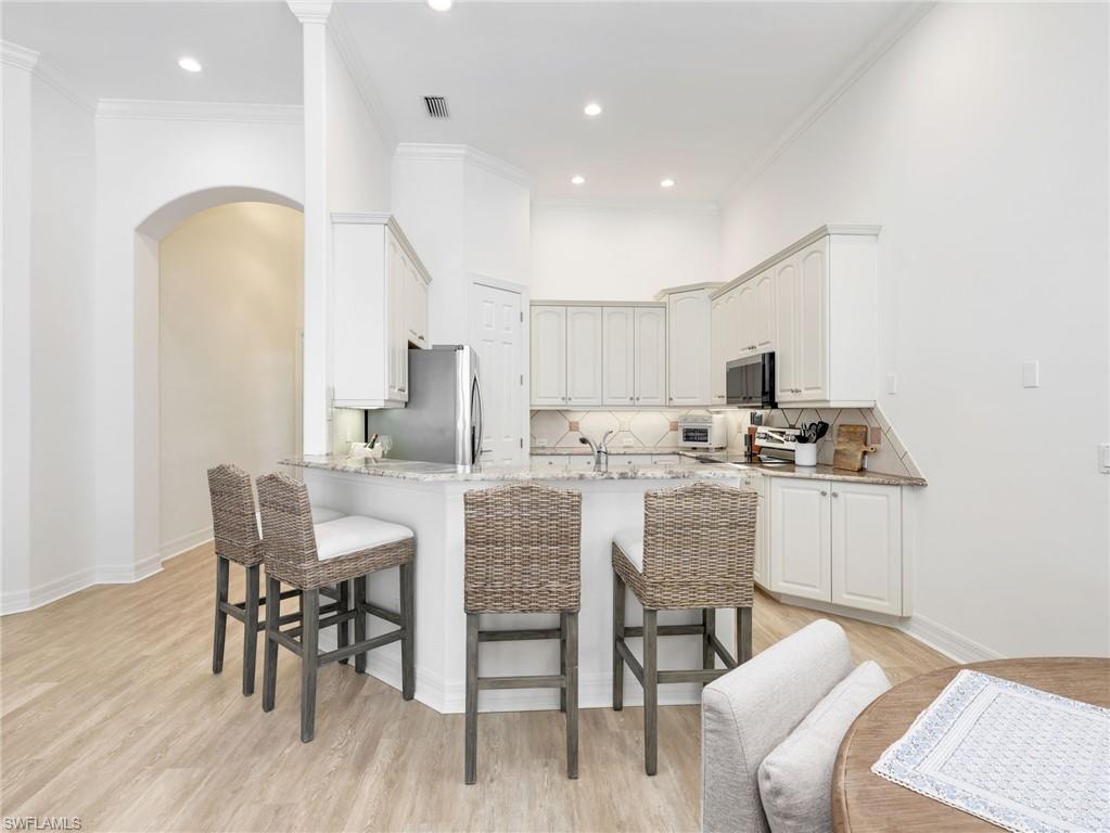 4232 Kensington High ST