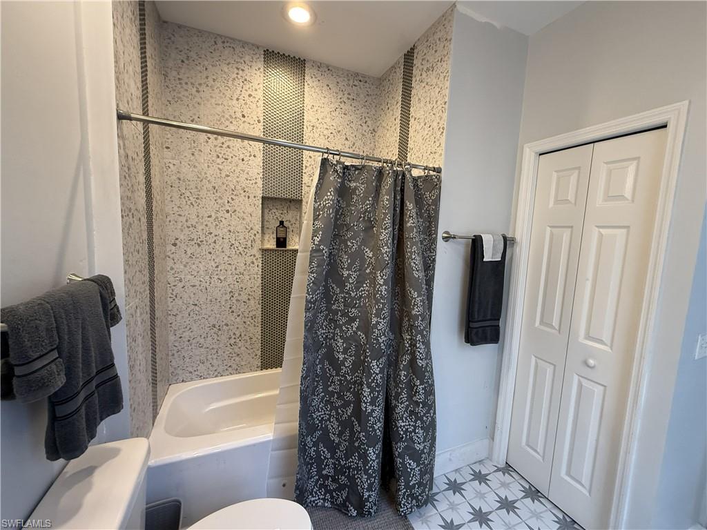3304 Lisa LN 102