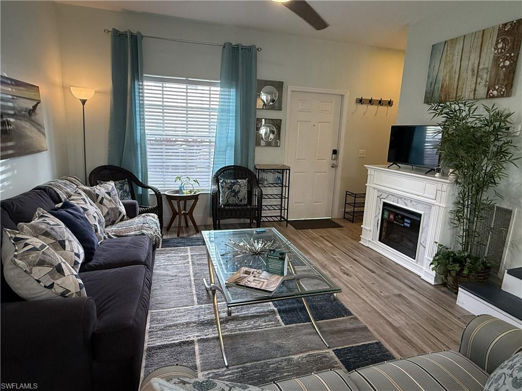 3304 Lisa LN 102