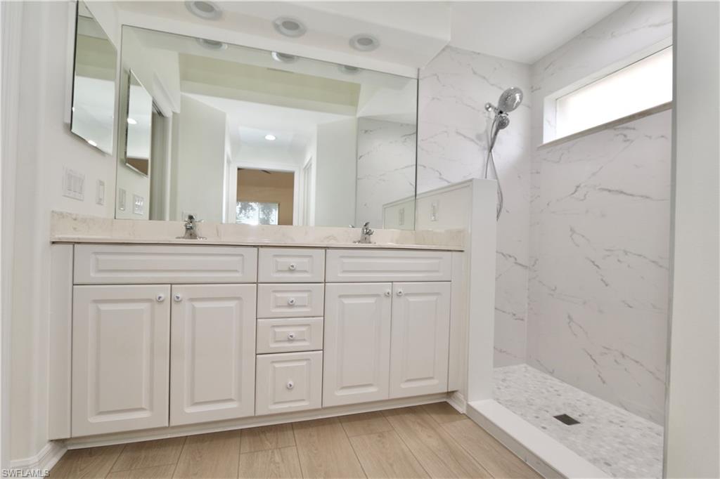 8196 Ibis Cove CIR B210