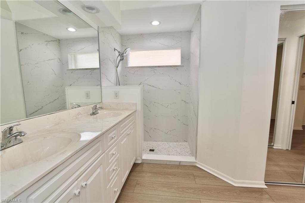 8196 Ibis Cove CIR B210