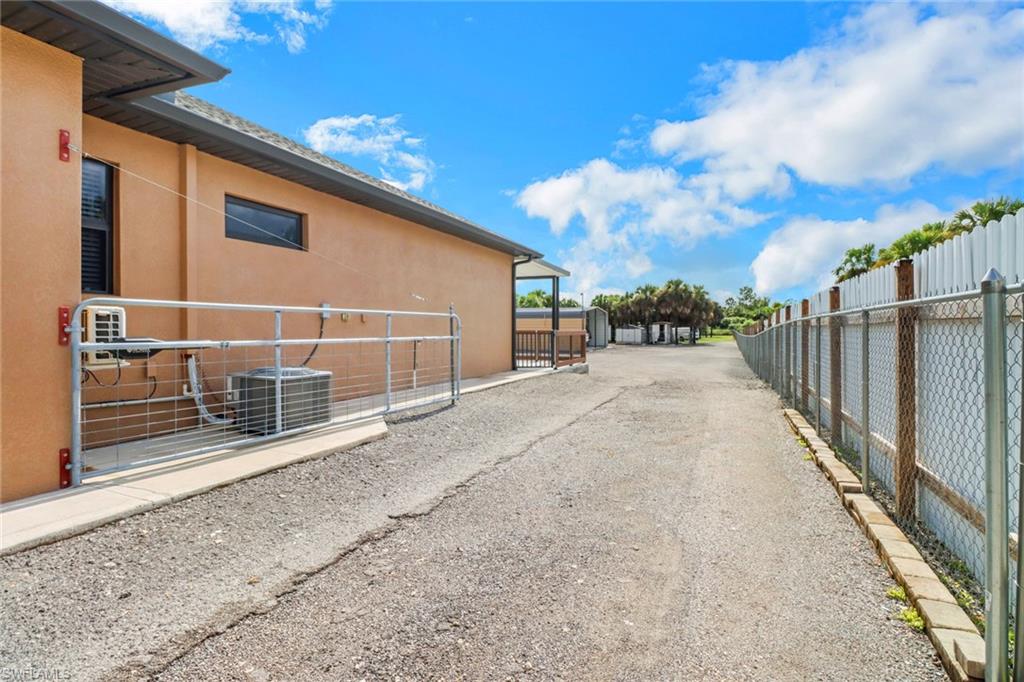 3170 Everglades BLVD S