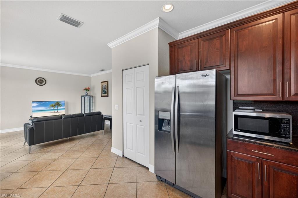10298 Barberry LN