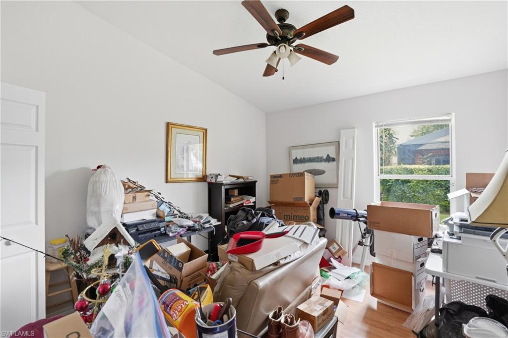 4061 Vine LN