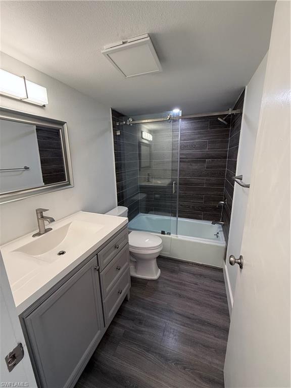 200 Valley Stream DR 8B