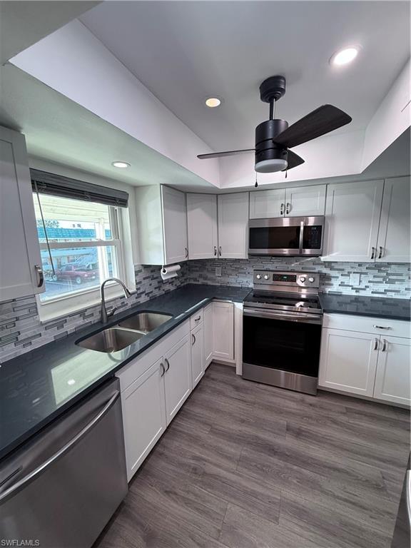 200 Valley Stream DR 8B