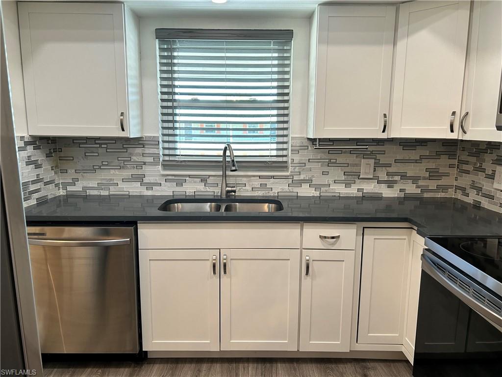 200 Valley Stream DR 8B