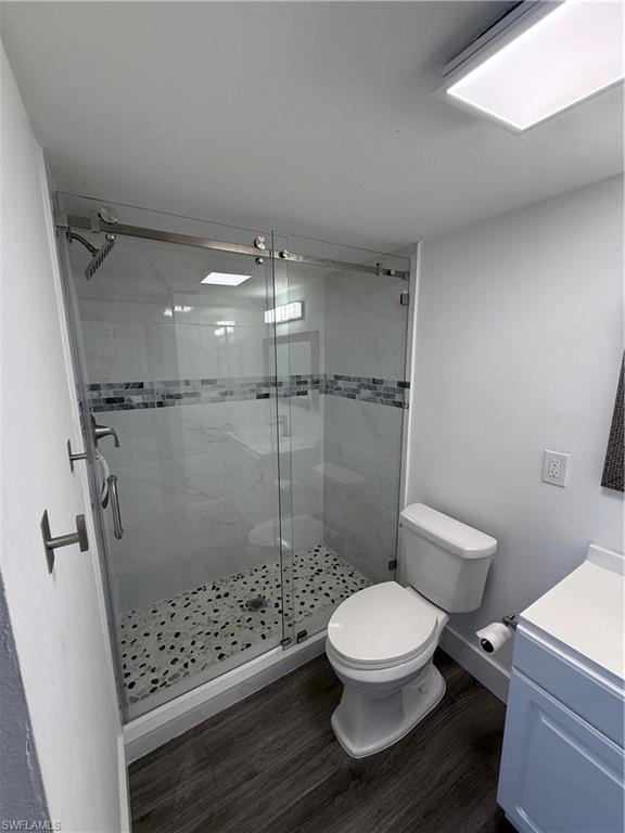200 Valley Stream DR 8B
