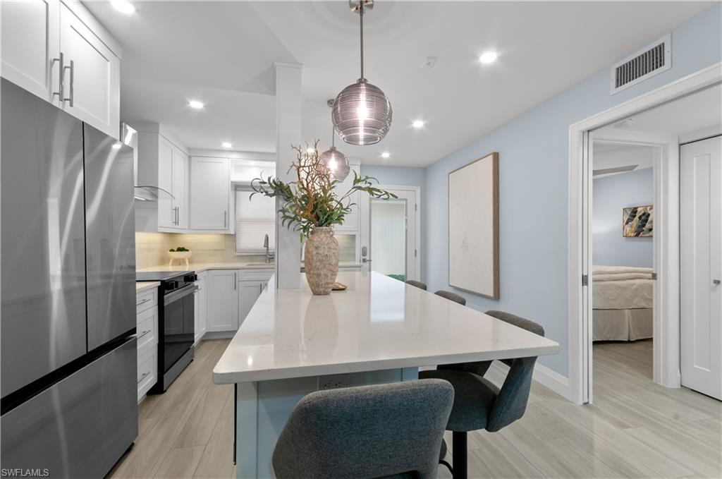 658 Broad AVE S J658