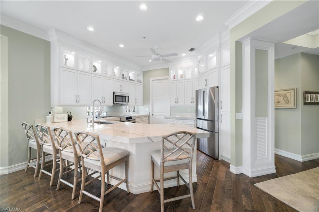 710 Bentwater CIR 204