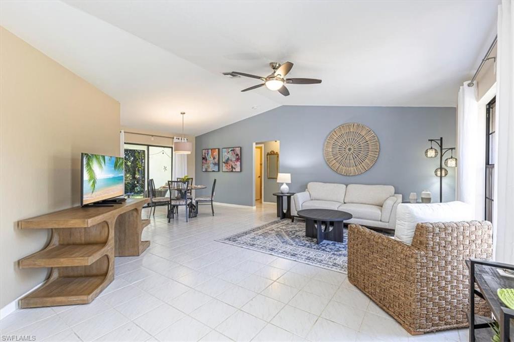 124 Versailles CIR