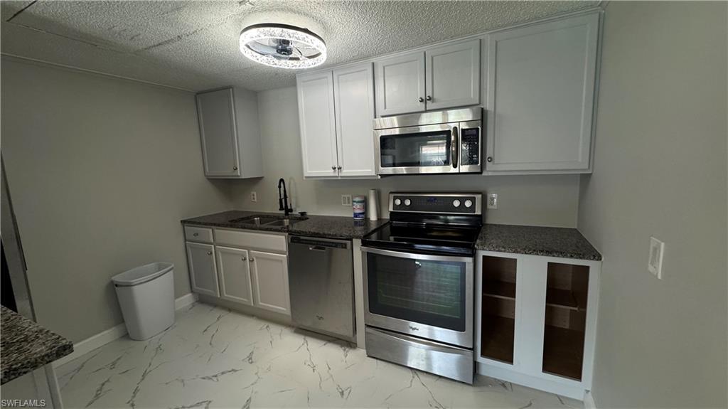 5222 TREETOPS DR