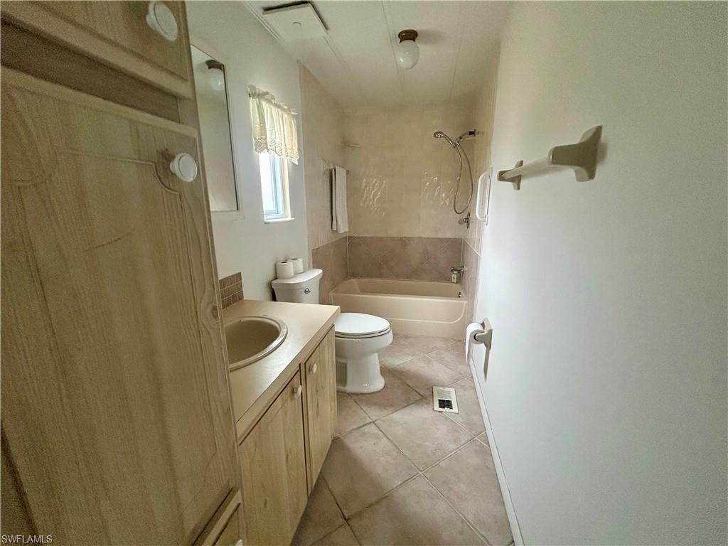 130 Grassy Key LN 37