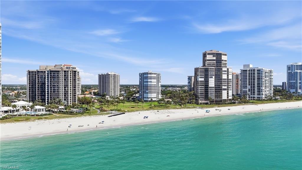 4401 Gulf Shore BLVD N 1206
