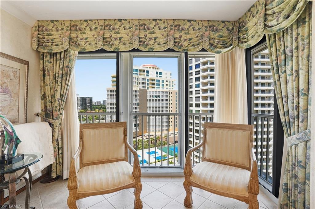 4401 Gulf Shore BLVD N 1206