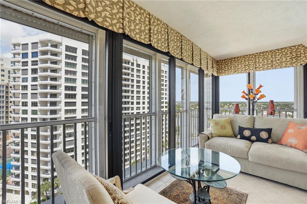 4401 Gulf Shore BLVD N 1206