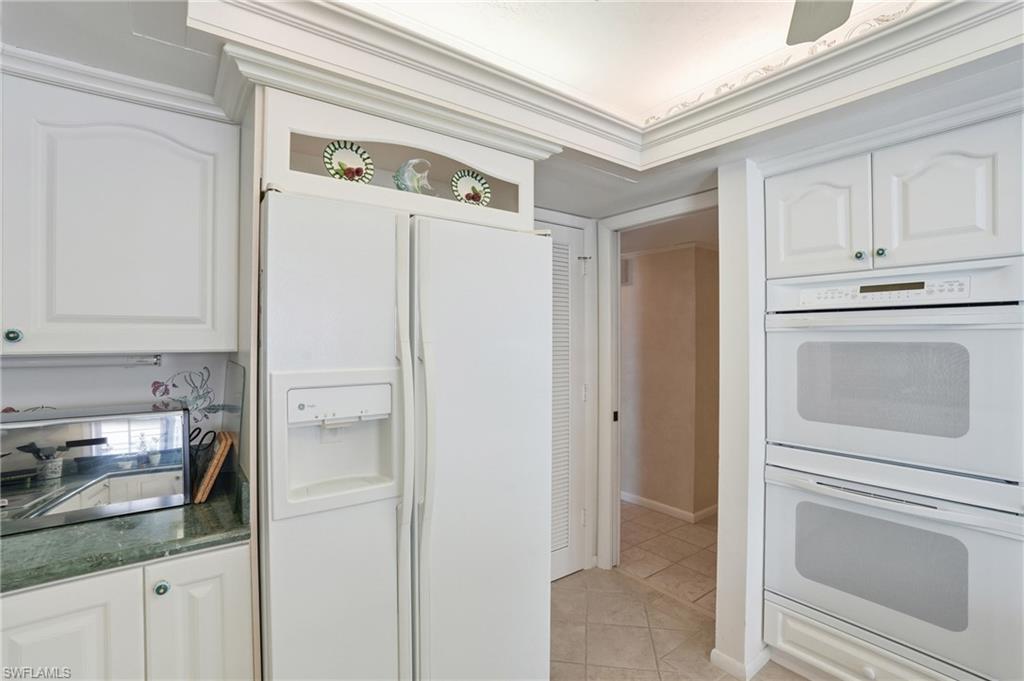 4401 Gulf Shore BLVD N 1206