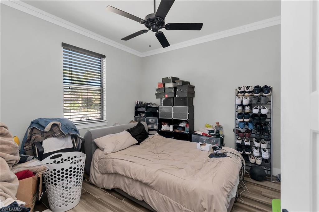1386 Rosemary LN