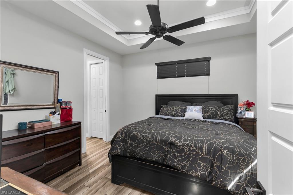 1386 Rosemary LN