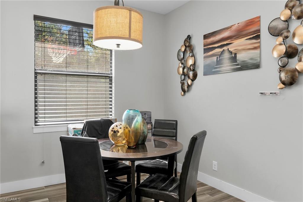 1386 Rosemary LN
