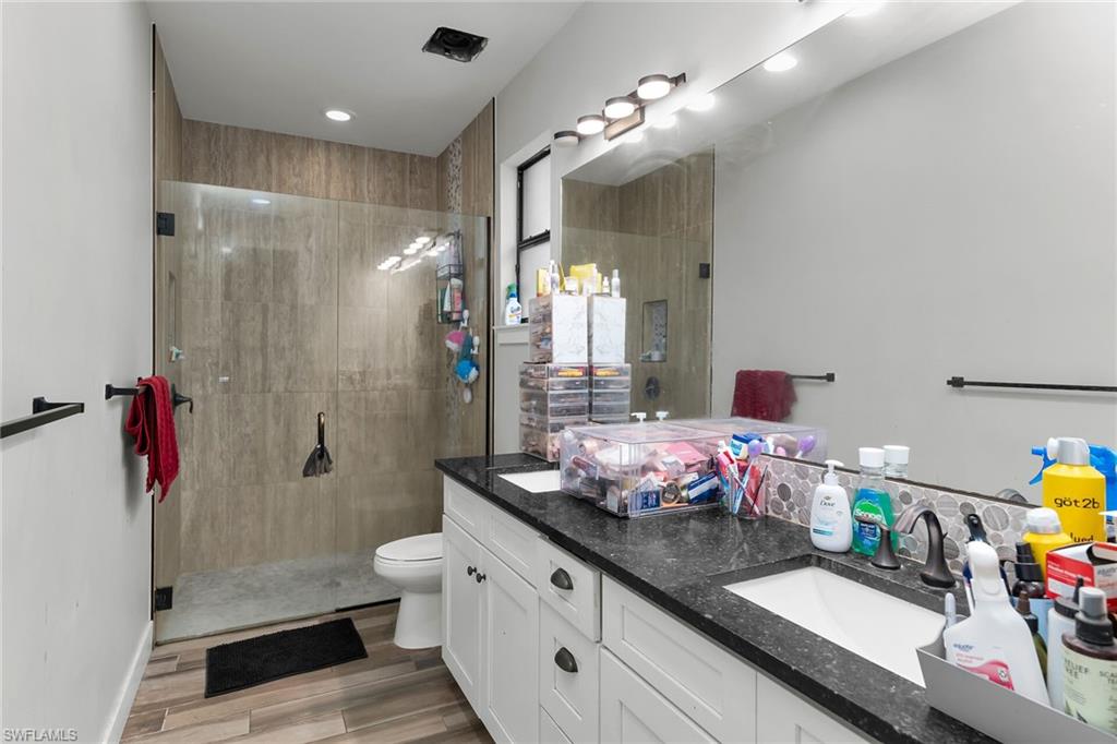 1386 Rosemary LN