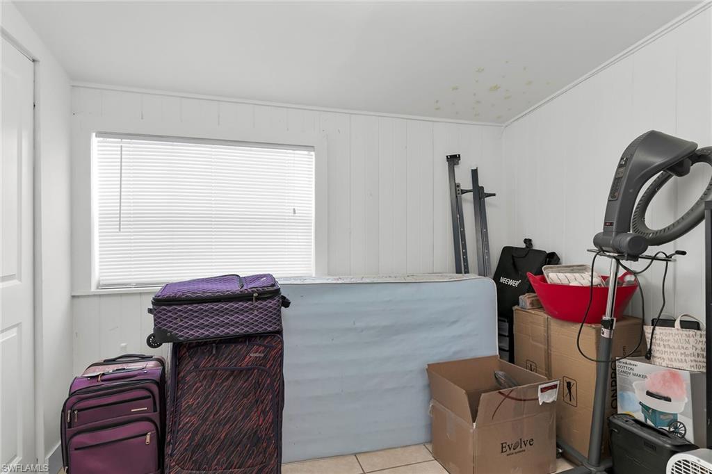 1400 Rosemary LN