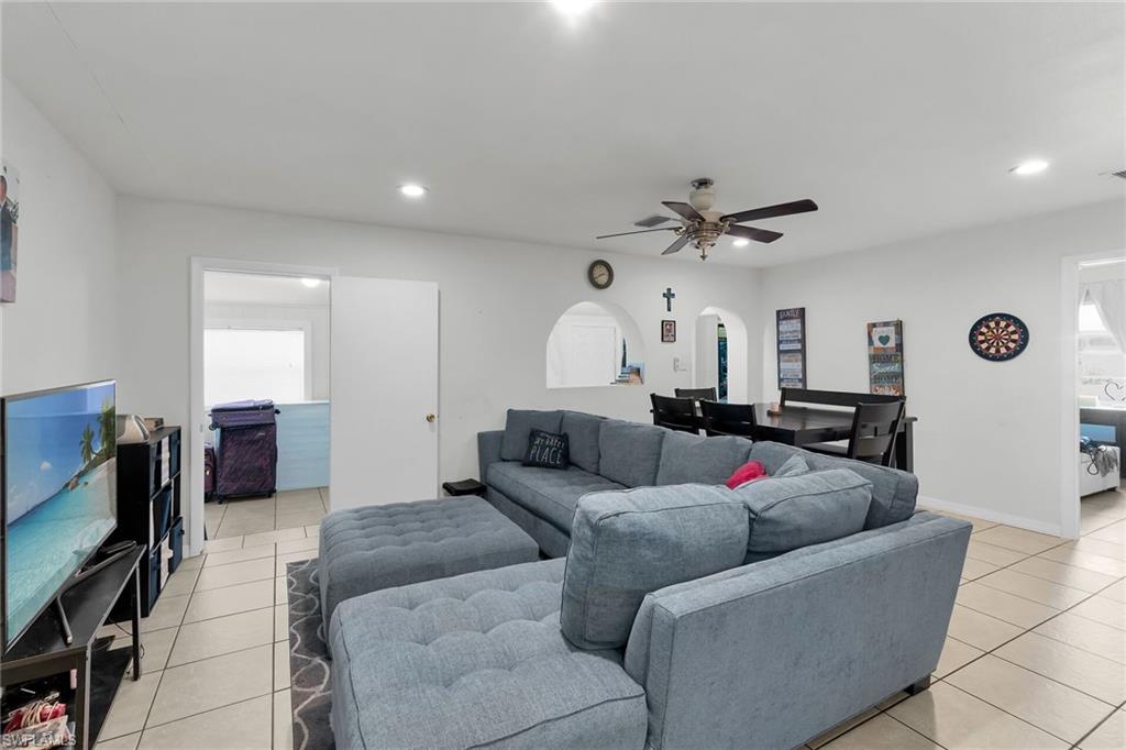 1400 Rosemary LN