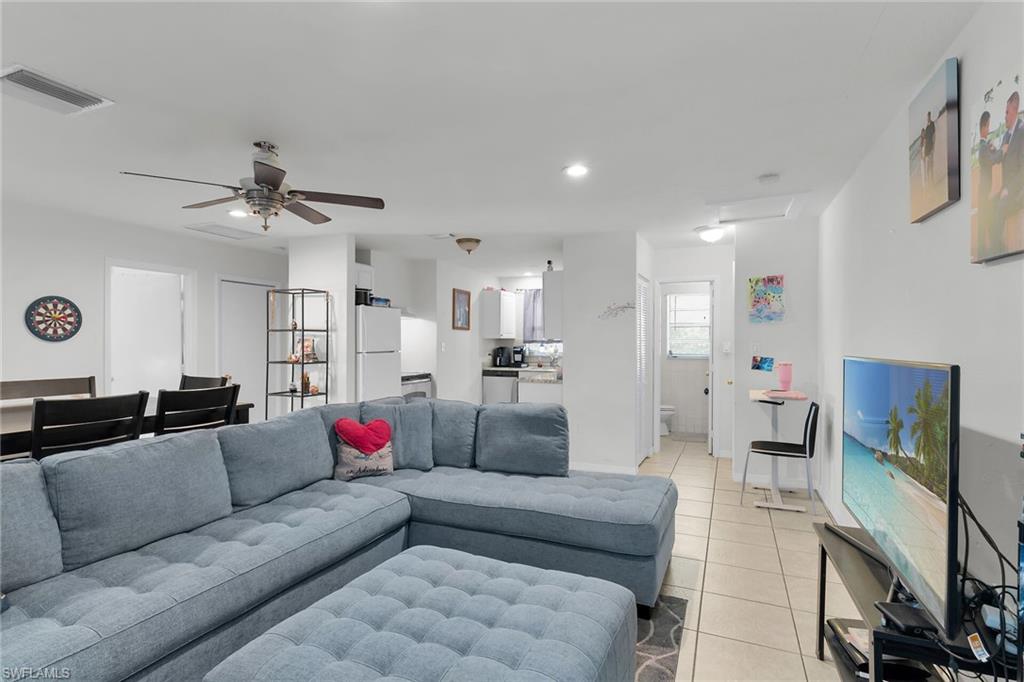 1400 Rosemary LN
