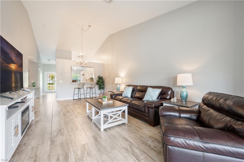 367 Dover PL 1002