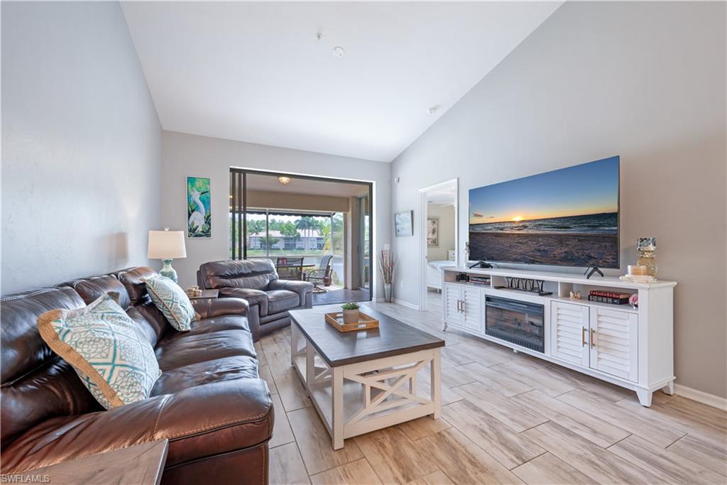 367 Dover PL 1002