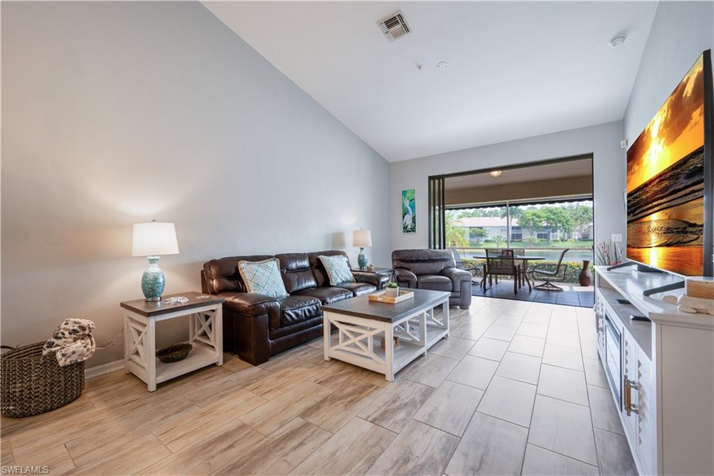367 Dover PL 1002