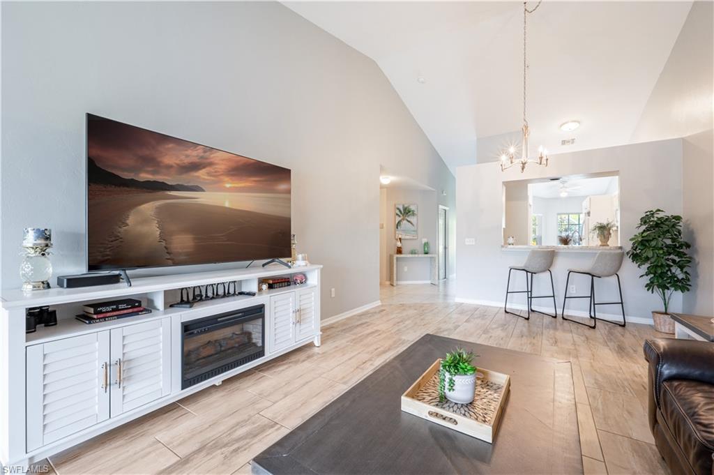 367 Dover PL 1002