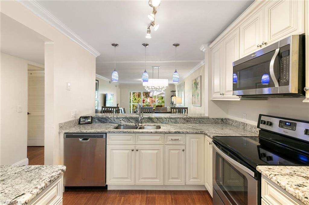 3072 Sandpiper Bay CIR M103