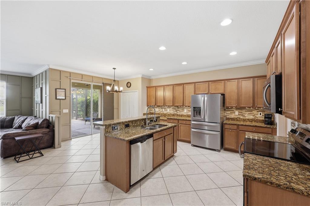 2446 Heydon CIR E