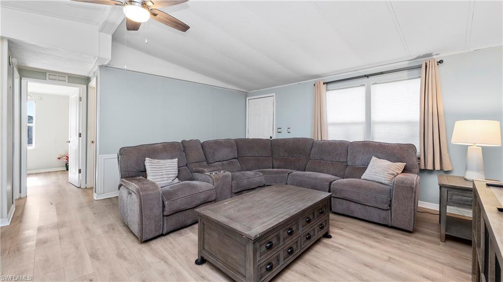 101 Sugar Loaf LN