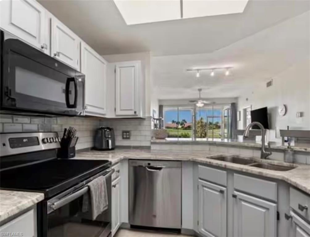 9855 Costa Mesa LN 403