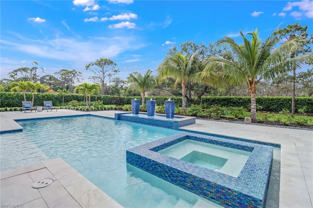 12 Banyan RD