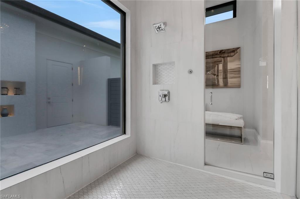 12 Banyan RD