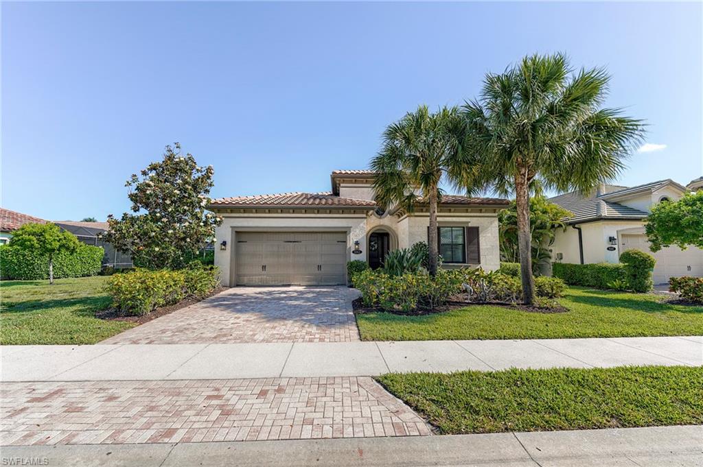 9263 Glenforest DR
