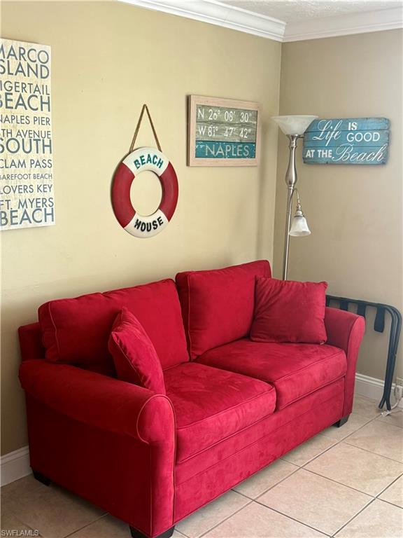 2555 Tamiami TRL N 250