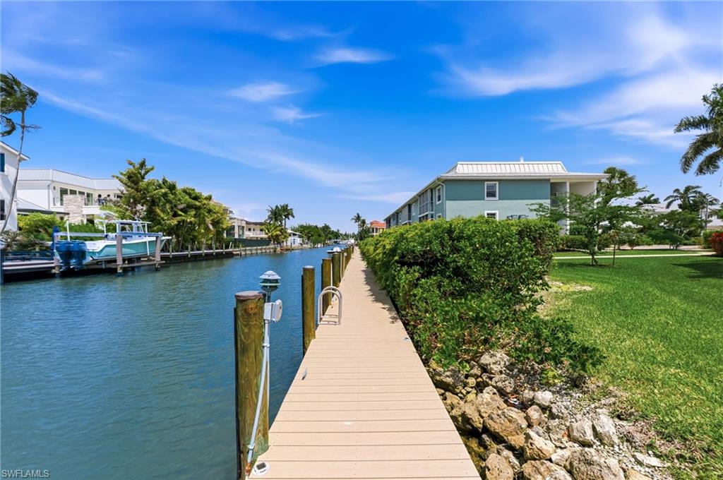 1100 Little Neck CT F52
