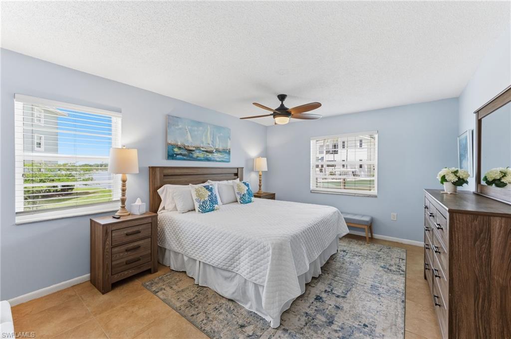 1100 Little Neck CT F52