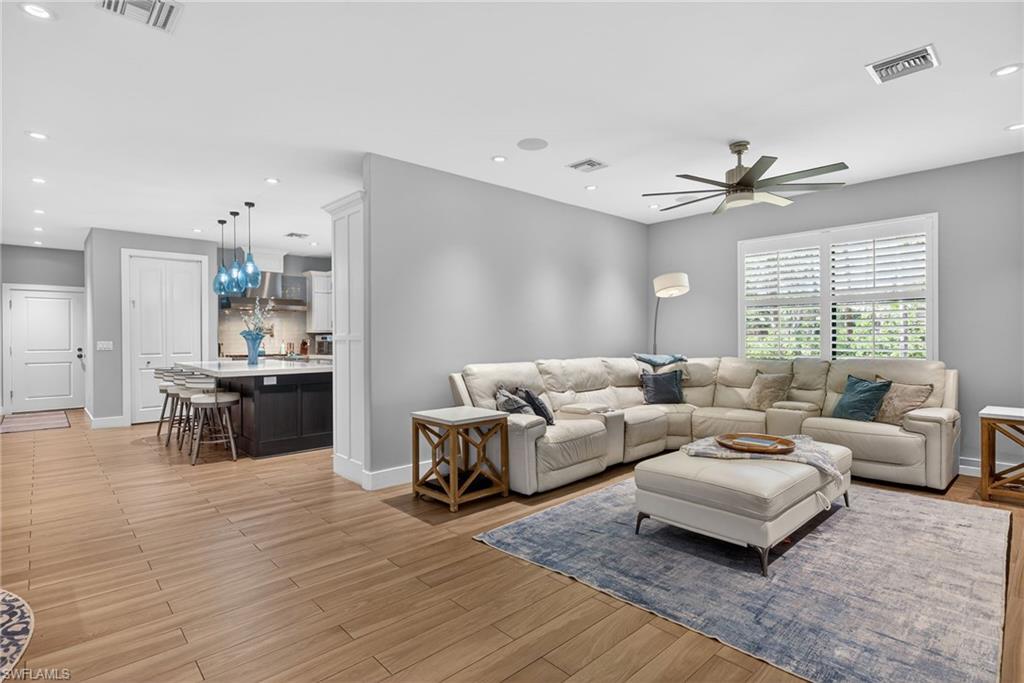5577 Lancewood WAY
