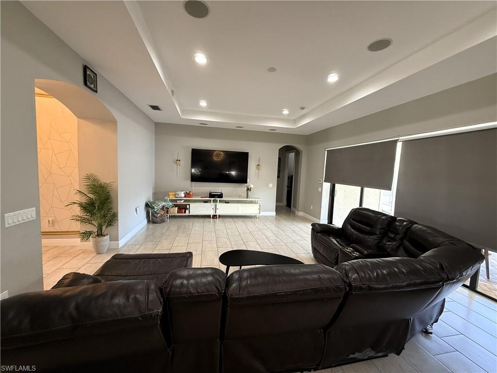 10124 Belcrest BLVD