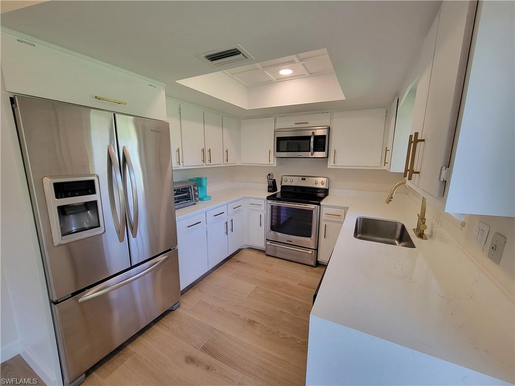809 Palm View DR 8