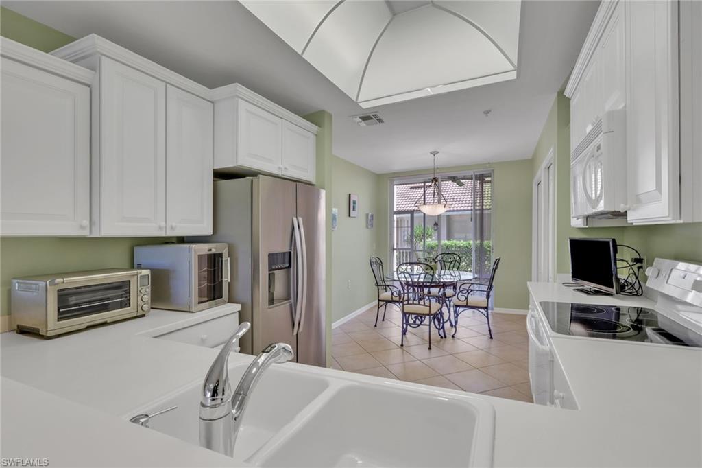 3850 Sawgrass WAY 2715