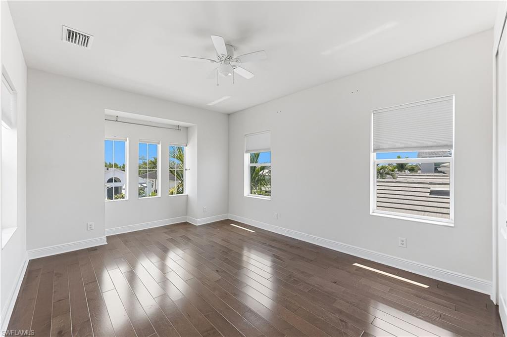 8957 Mustique LN