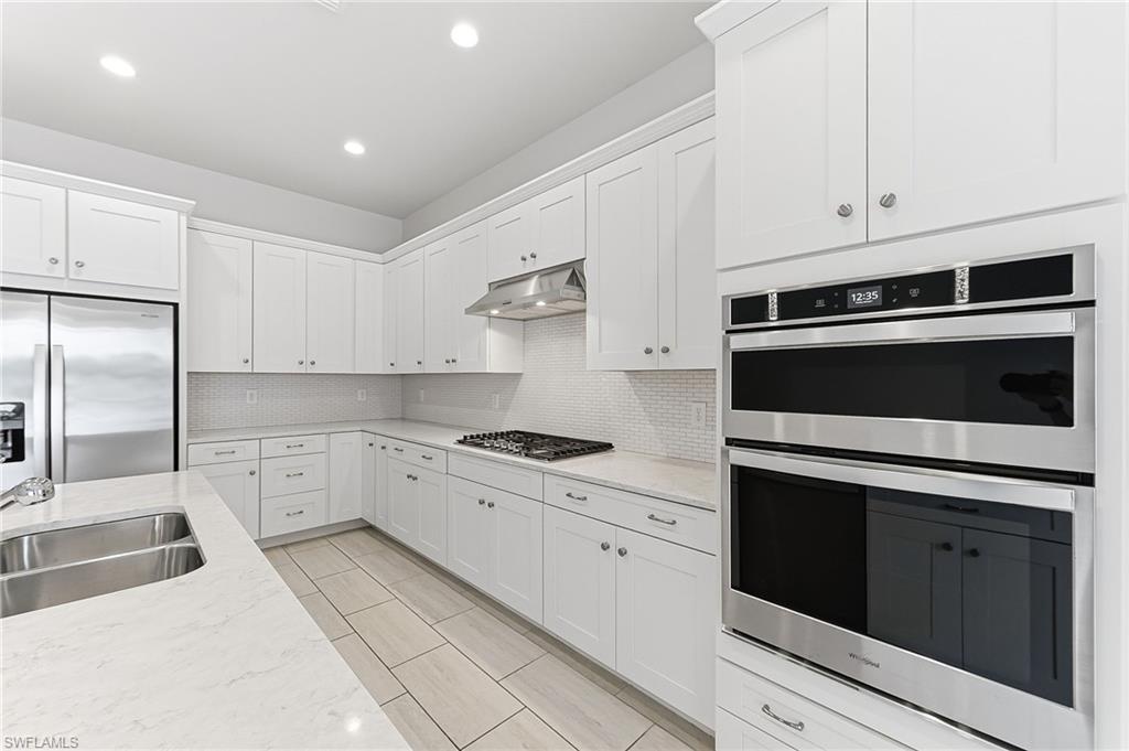 8957 Mustique LN
