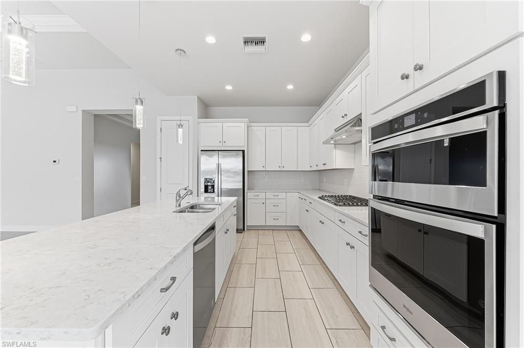 8957 Mustique LN